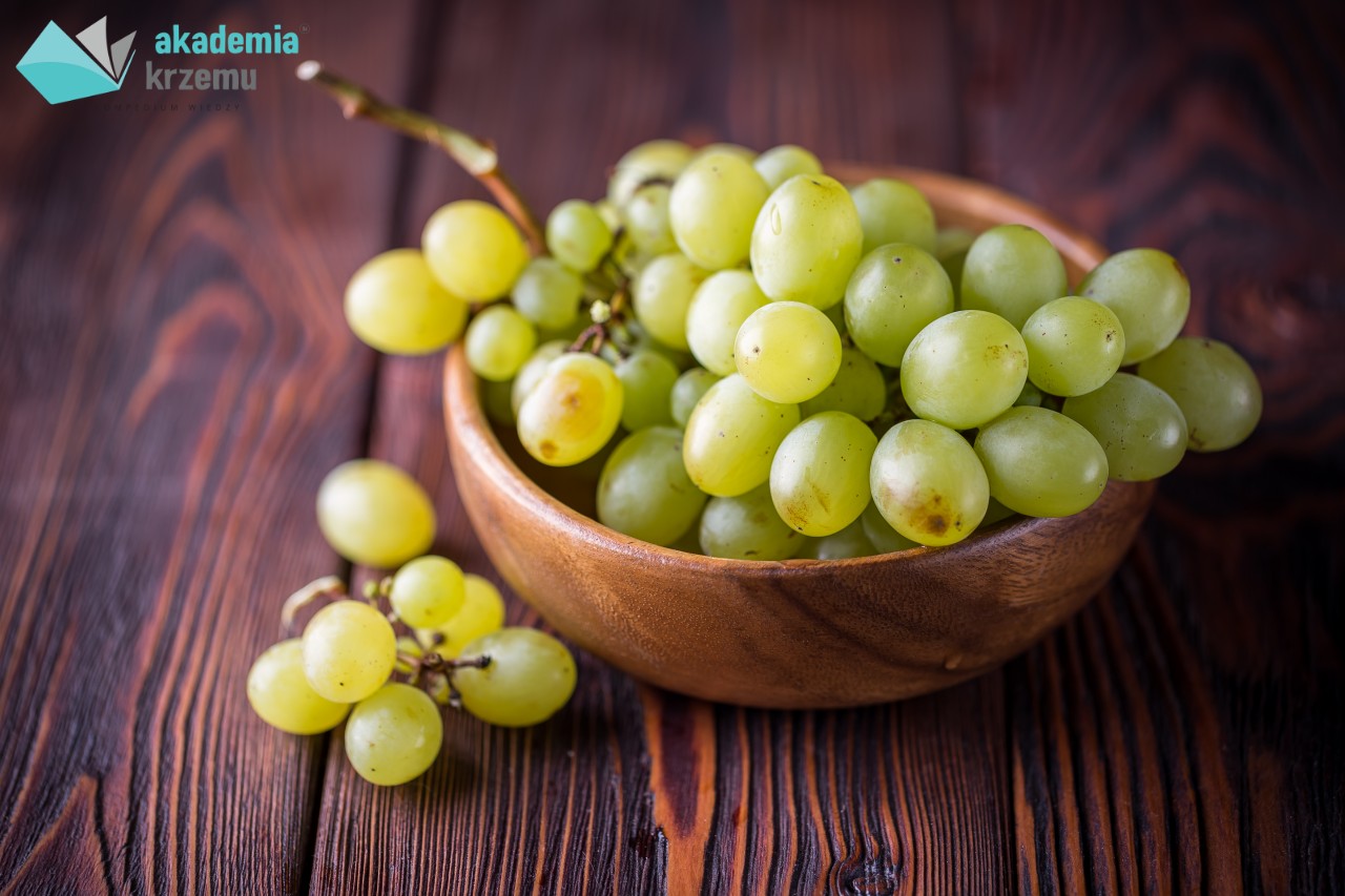 Winogrona znajdują się na liście owoców, w których stwierdzono sporo pozostałości po środkach ochrony roślin.
